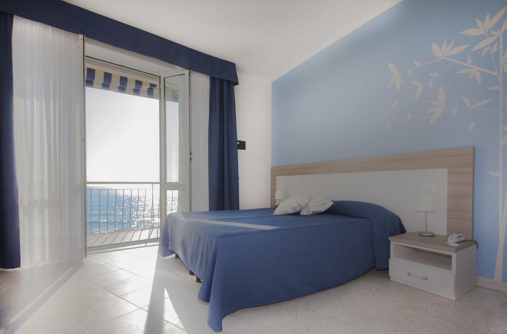 Hotel Bel Sit Alassio Værelse billede