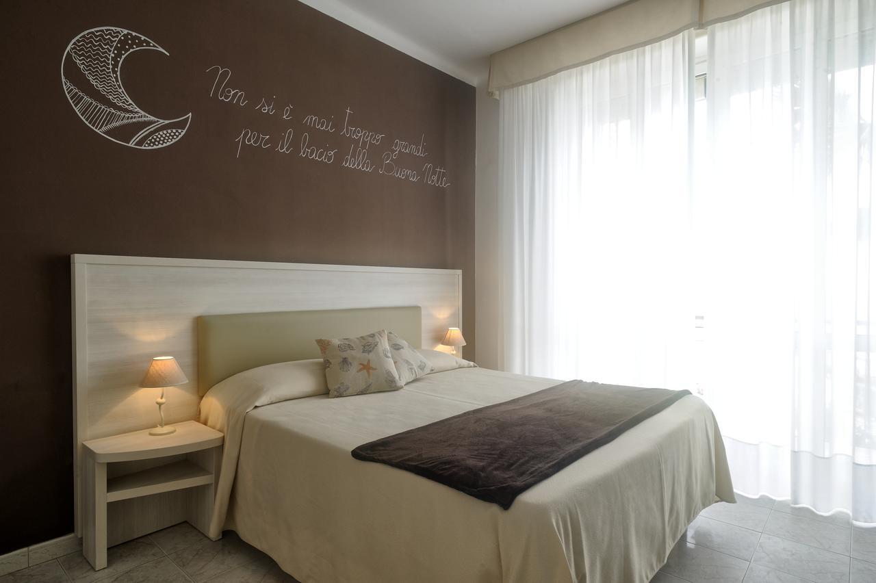 Hotel Bel Sit Alassio Eksteriør billede