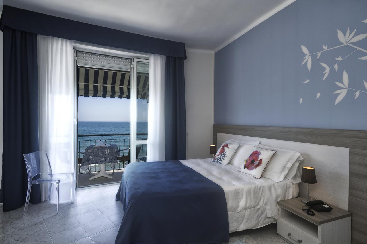 Hotel Bel Sit Alassio Eksteriør billede